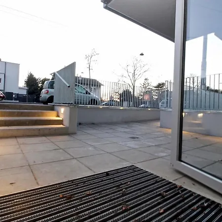Balcony/Pool/Free Parking Garage Studio Vienna Exterior photo