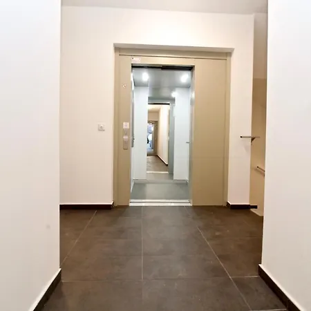 Balcony/Pool/Free Parking Garage Studio Vienna Exterior photo