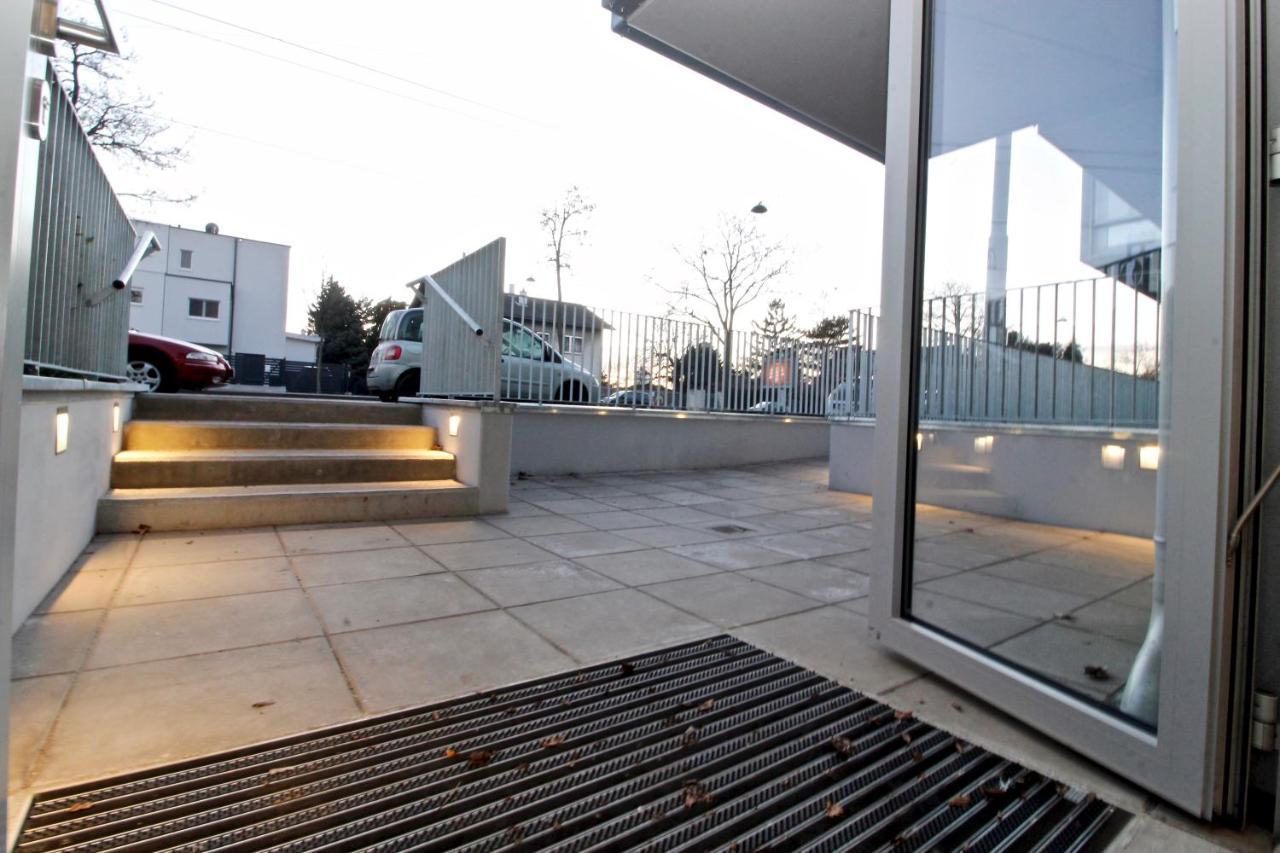 Balcony/pool/free Parking Garage Apartment Wien