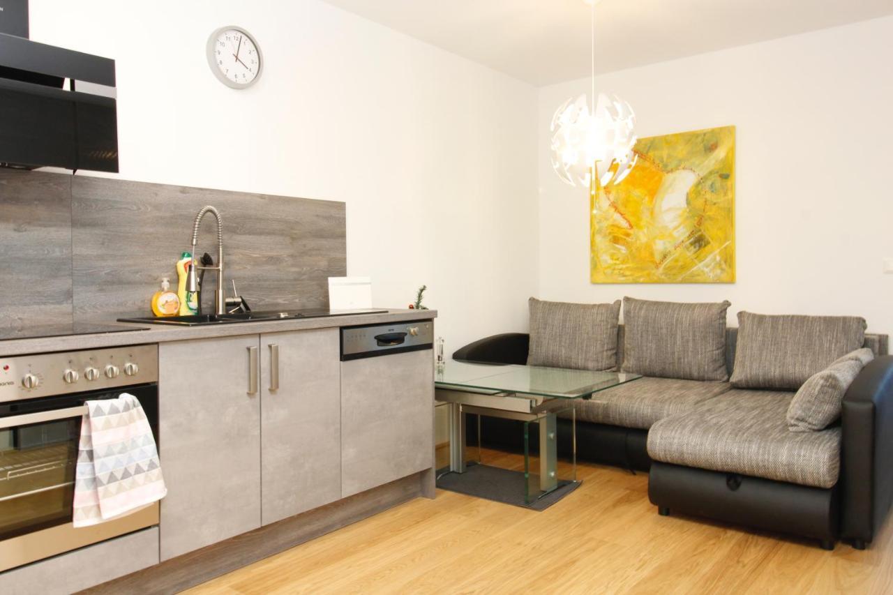 Balcony/pool/free Parking Garage * Wien