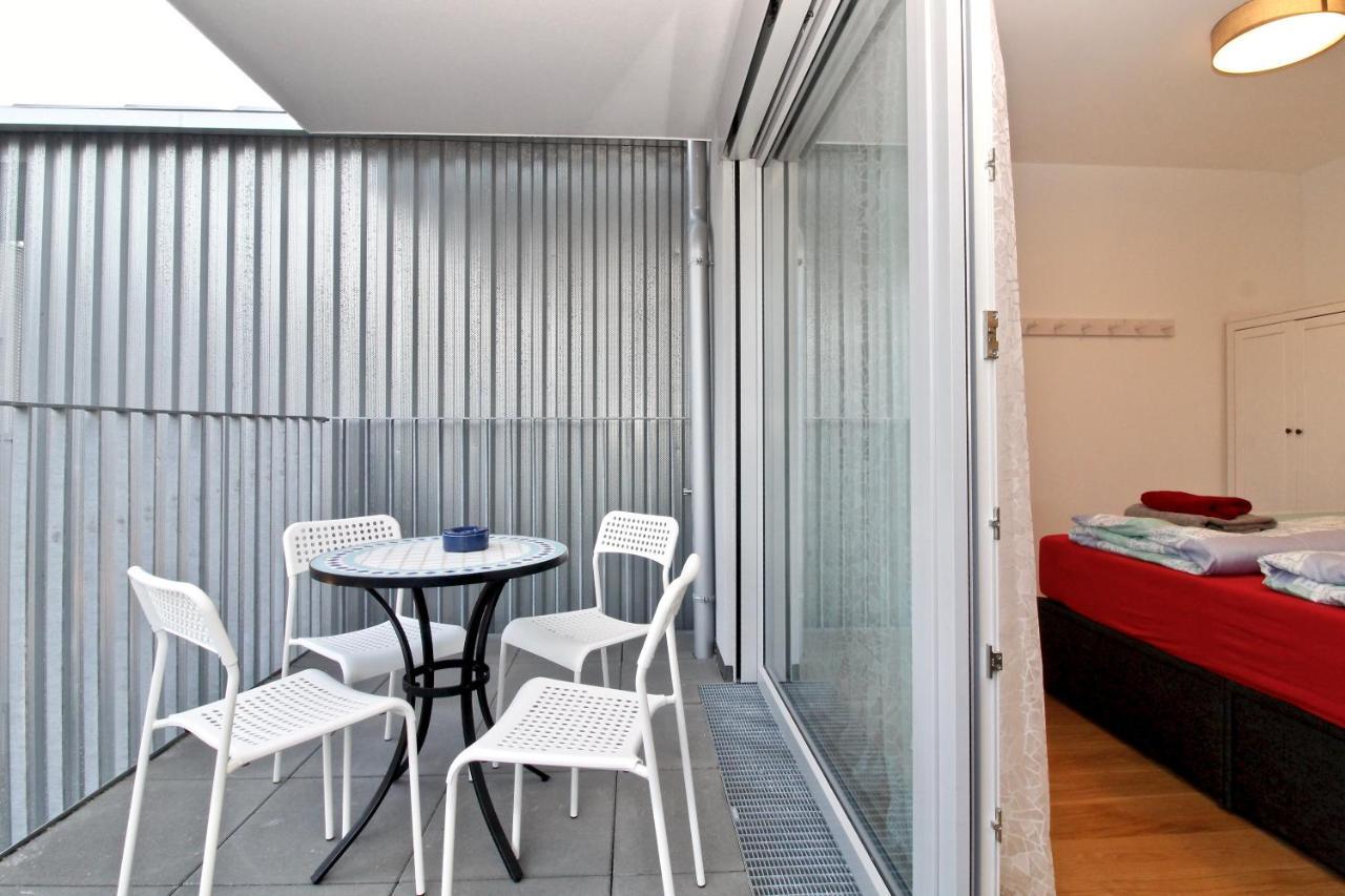 Balcony/pool/free Parking Garage Wien